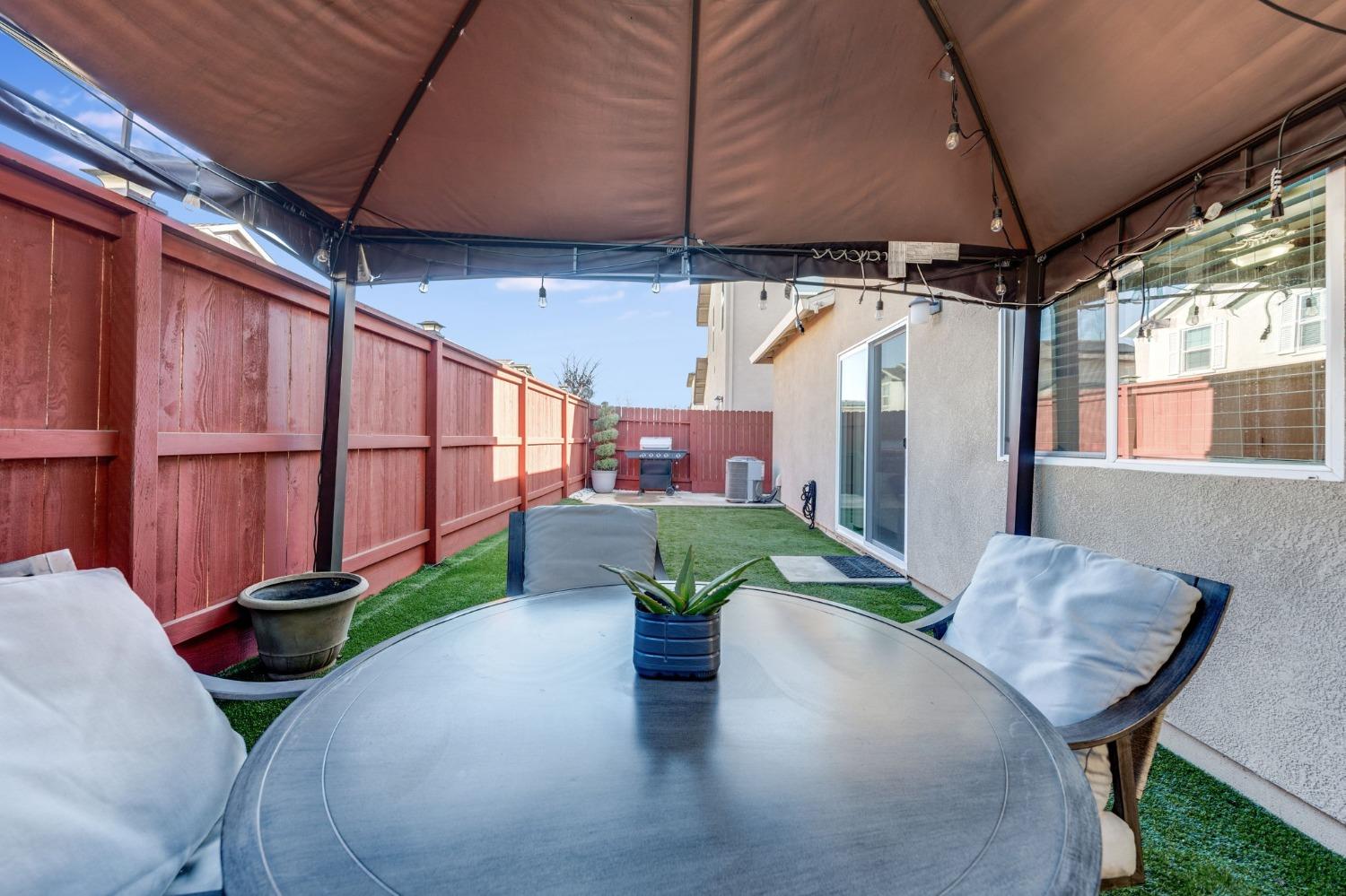 Detail Gallery Image 34 of 34 For 725 Sandstone Dr, Stockton,  CA 95206 - 3 Beds | 3 Baths