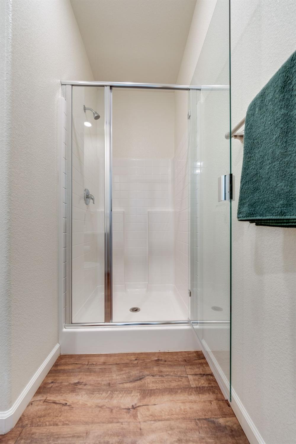 Detail Gallery Image 26 of 34 For 725 Sandstone Dr, Stockton,  CA 95206 - 3 Beds | 3 Baths