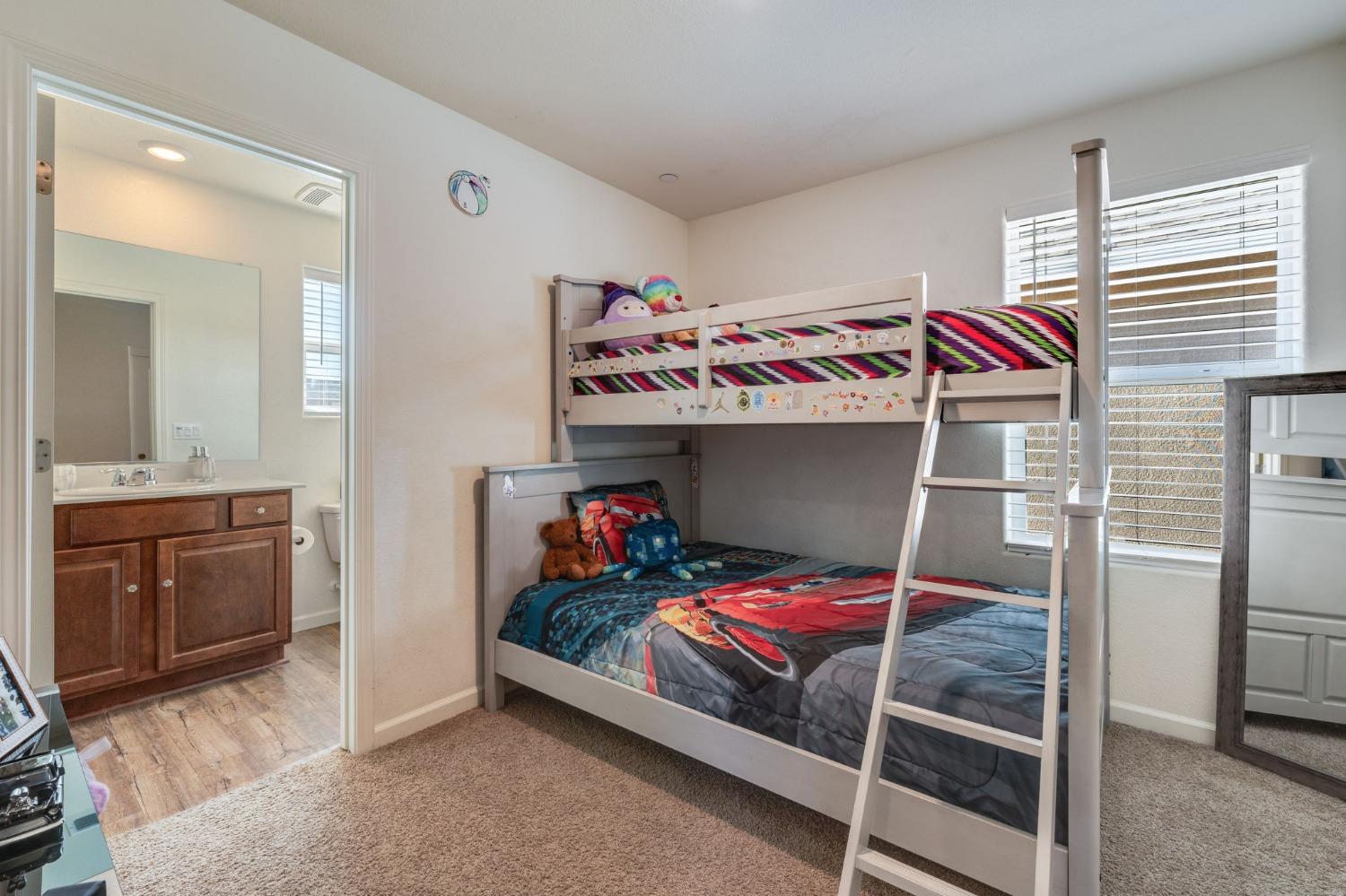 Detail Gallery Image 20 of 34 For 725 Sandstone Dr, Stockton,  CA 95206 - 3 Beds | 3 Baths
