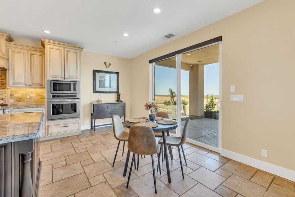 Detail Gallery Image 14 of 96 For 10894 Alta Mesa Rd, Wilton,  CA 95693 - 5 Beds | 4 Baths