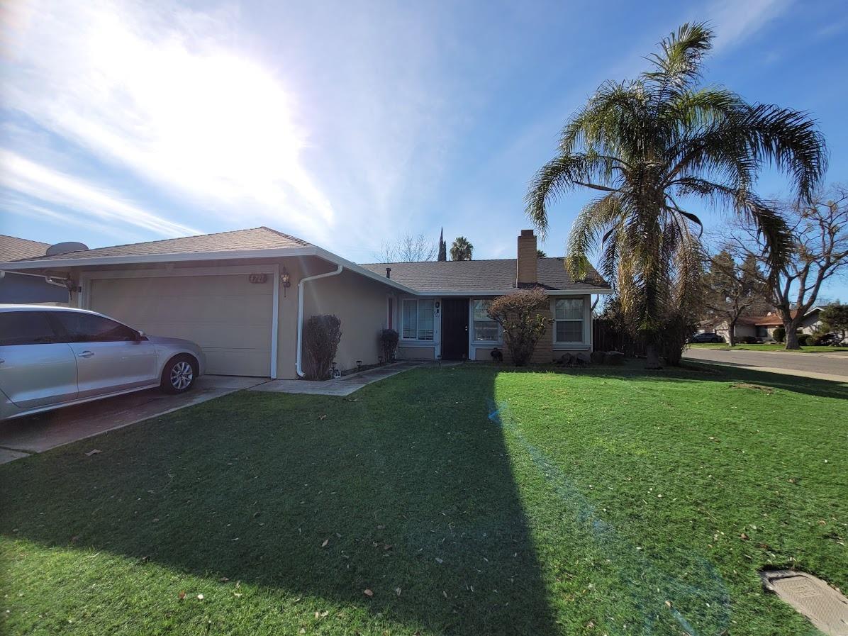 Detail Gallery Image 1 of 9 For 4727 Tanglewood Ct, Stockton,  CA 95207 - 3 Beds | 2 Baths