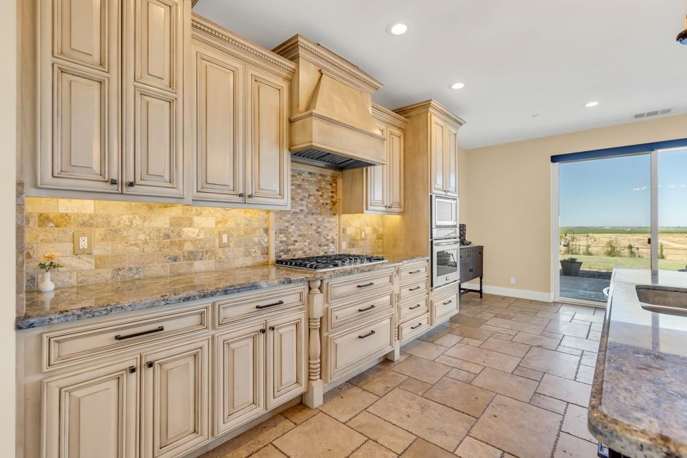 Detail Gallery Image 12 of 96 For 10894 Alta Mesa Rd, Wilton,  CA 95693 - 5 Beds | 4 Baths
