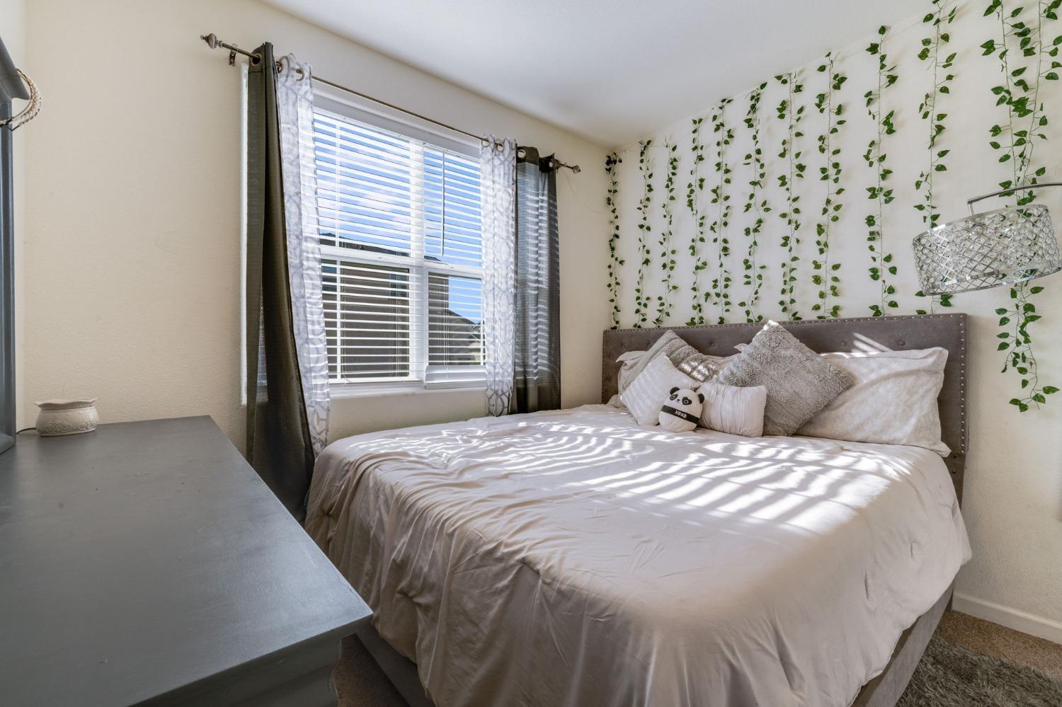 Detail Gallery Image 23 of 34 For 725 Sandstone Dr, Stockton,  CA 95206 - 3 Beds | 3 Baths