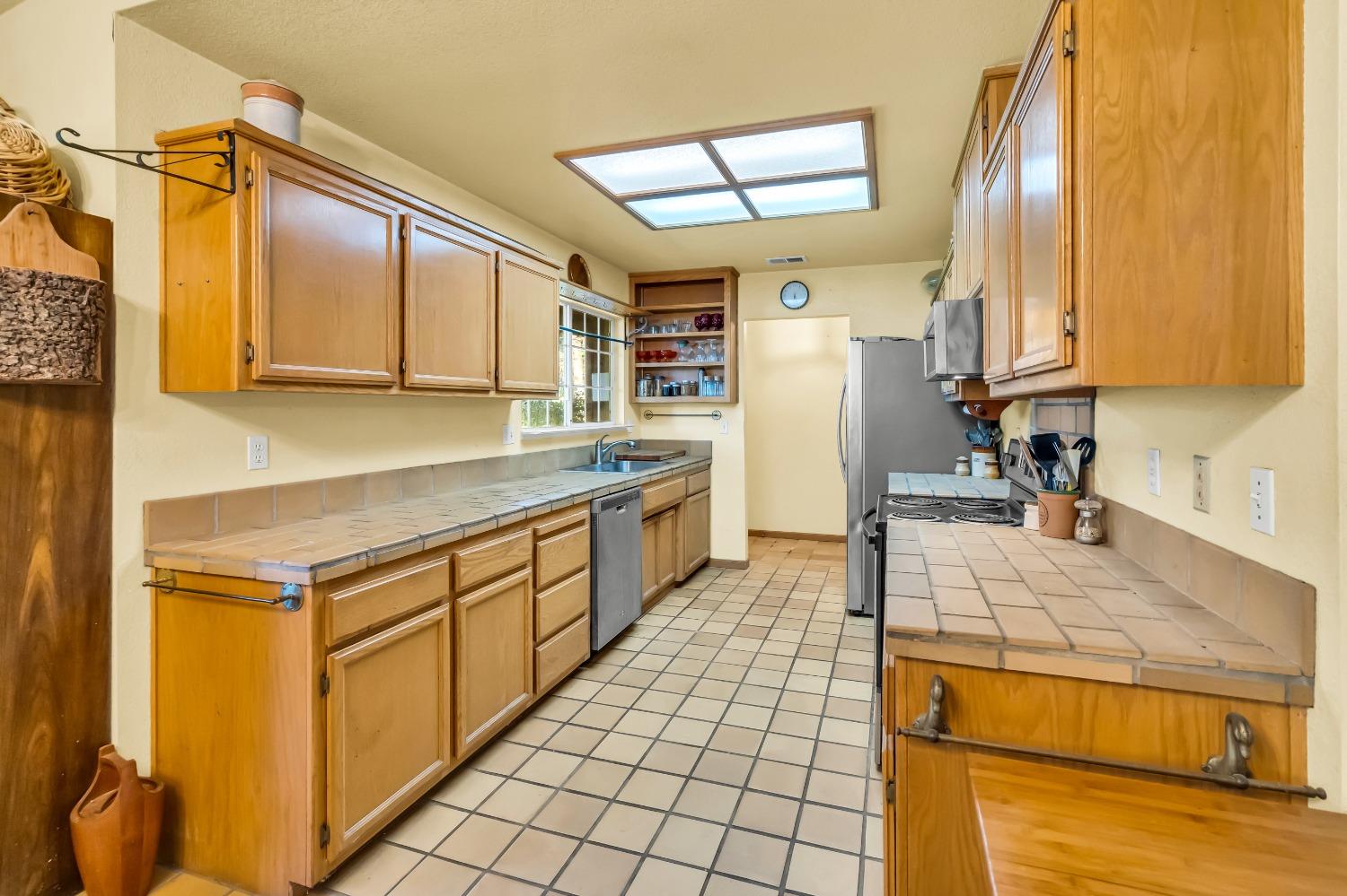 Detail Gallery Image 15 of 79 For 11909 Giusti Rd, Herald,  CA 95638 - 3 Beds | 2/1 Baths