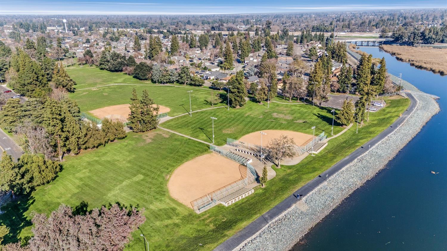 Detail Gallery Image 51 of 53 For 3646 Whispering Creek Cir, Stockton,  CA 95219 - 3 Beds | 2 Baths