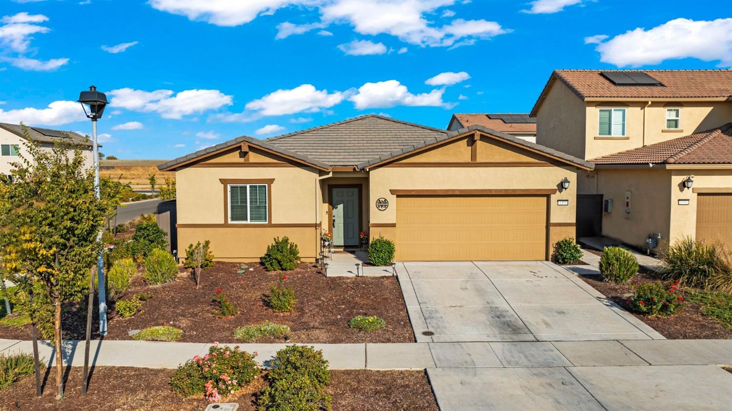 Detail Gallery Image 4 of 52 For 1355 Callison Way, Olivehurst,  CA 95961 - 4 Beds | 2 Baths
