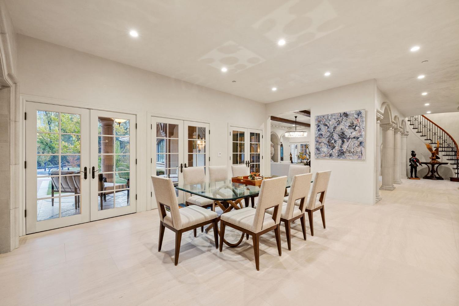 Detail Gallery Image 18 of 84 For 601 Crocker Rd, Sacramento,  CA 95864 - 4 Beds | 4/1 Baths