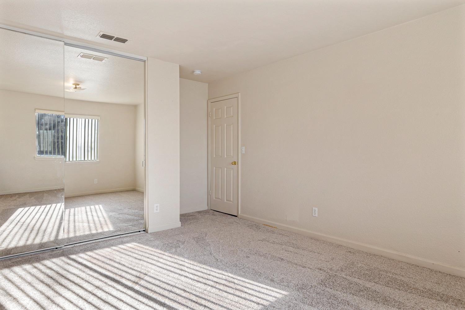 Detail Gallery Image 27 of 37 For 6541 Brook Hollow Circle, Stockton,  CA 95219 - 5 Beds | 3/1 Baths