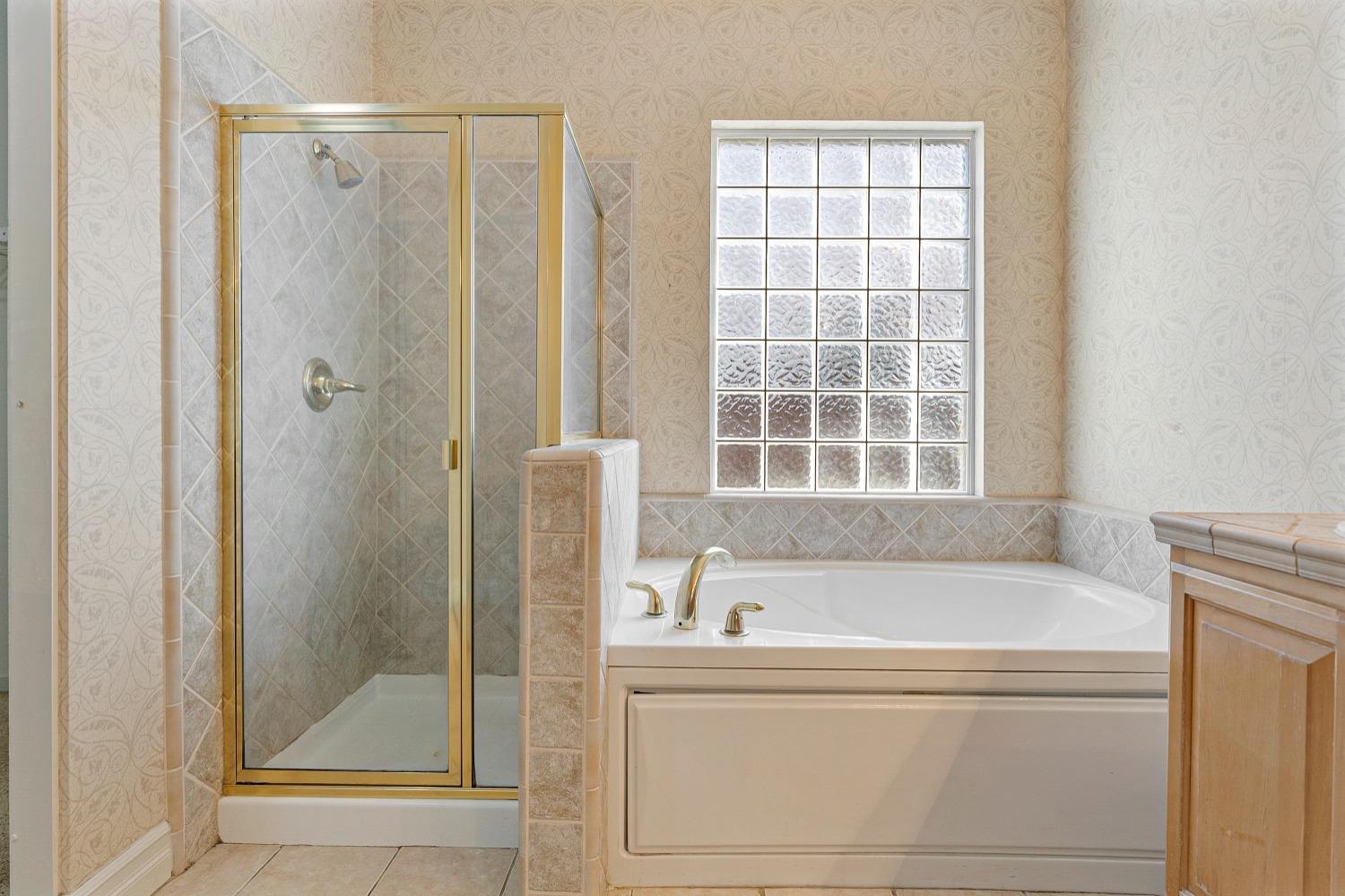Detail Gallery Image 33 of 37 For 6541 Brook Hollow Circle, Stockton,  CA 95219 - 5 Beds | 3/1 Baths
