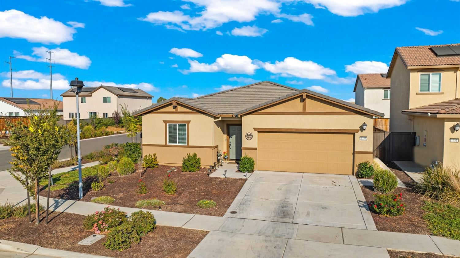 Detail Gallery Image 5 of 52 For 1355 Callison Way, Olivehurst,  CA 95961 - 4 Beds | 2 Baths