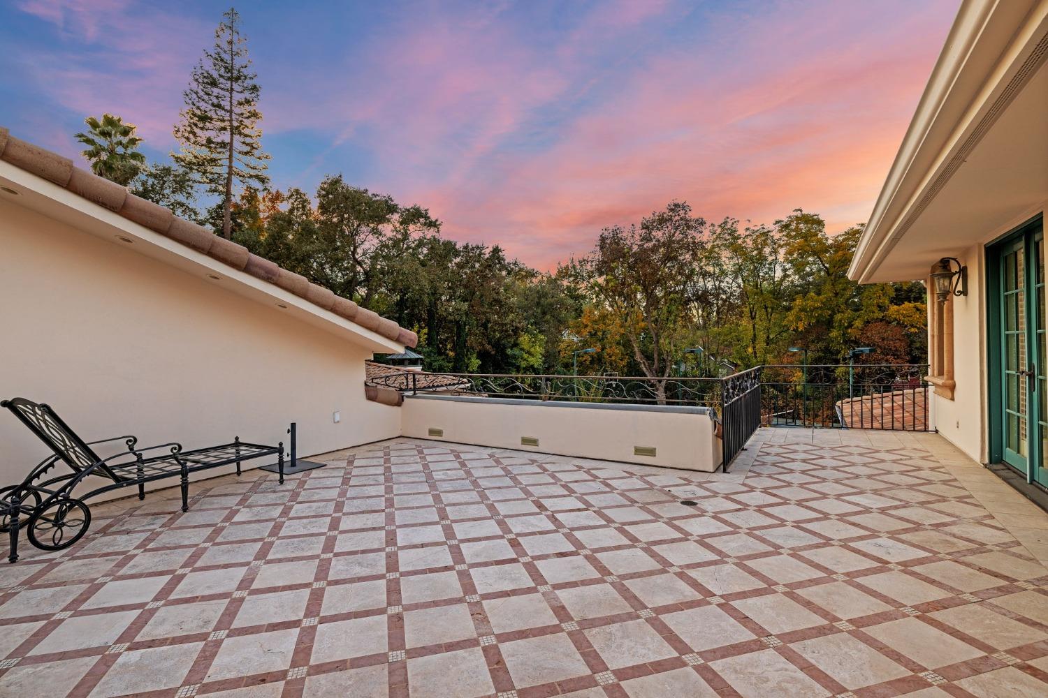 Detail Gallery Image 49 of 84 For 601 Crocker Rd, Sacramento,  CA 95864 - 4 Beds | 4/1 Baths