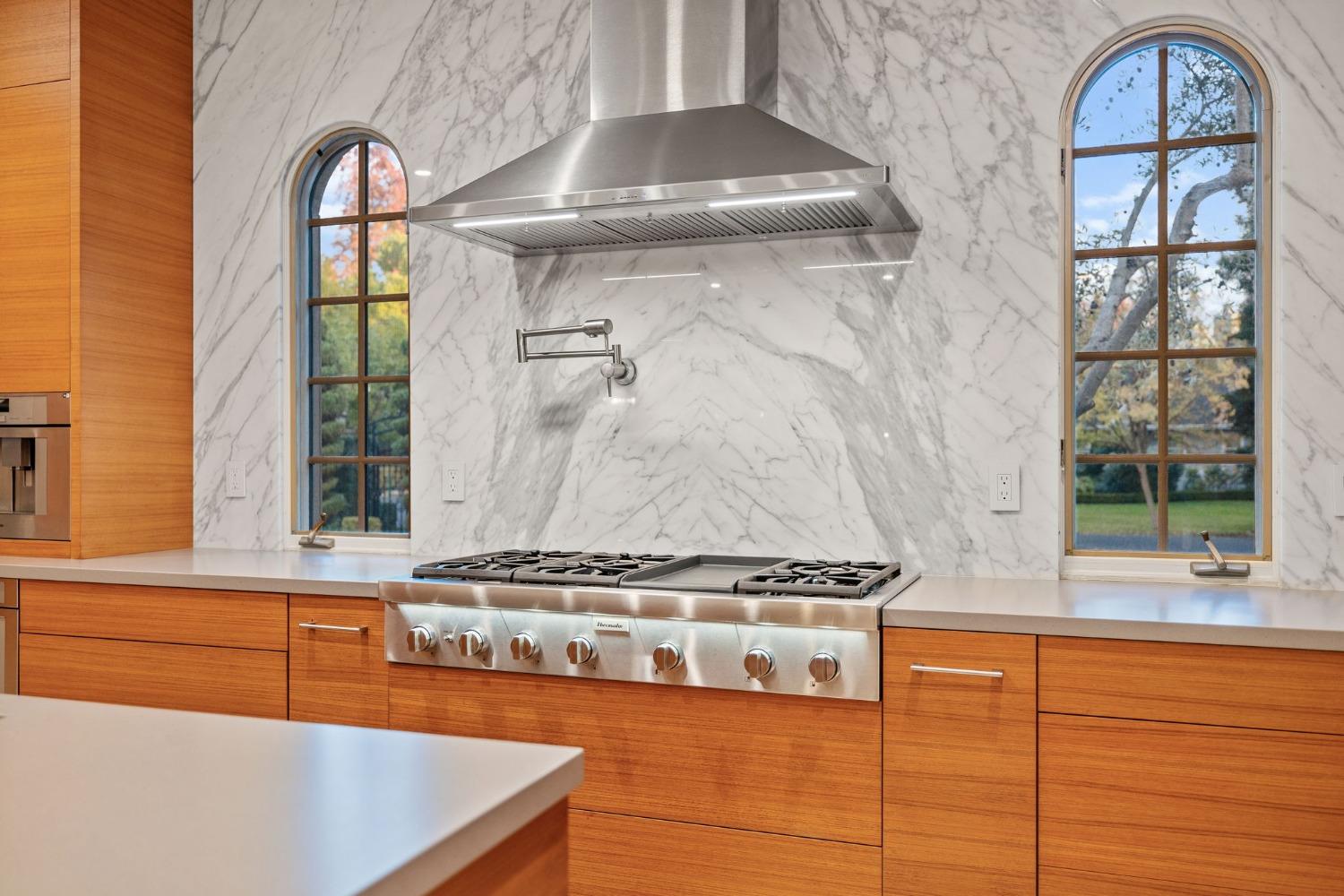 Detail Gallery Image 20 of 84 For 601 Crocker Rd, Sacramento,  CA 95864 - 4 Beds | 4/1 Baths