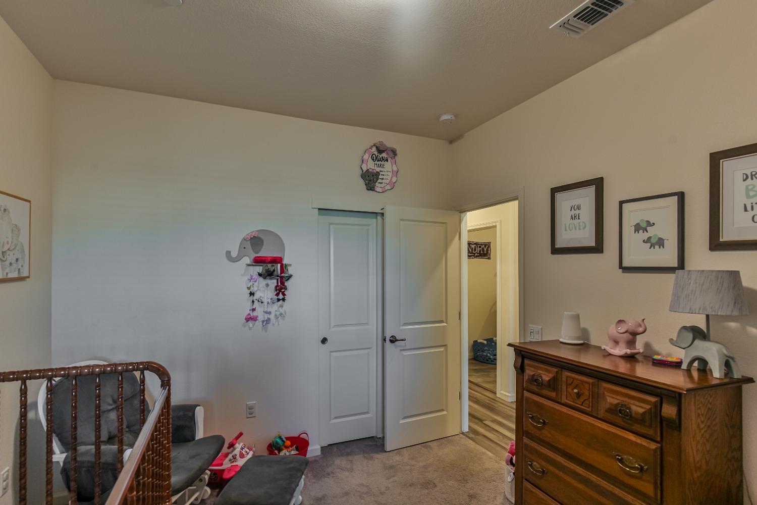 Detail Gallery Image 32 of 55 For 2008 Ellesworth Ct, Plumas Lake,  CA 95961 - 5 Beds | 3 Baths