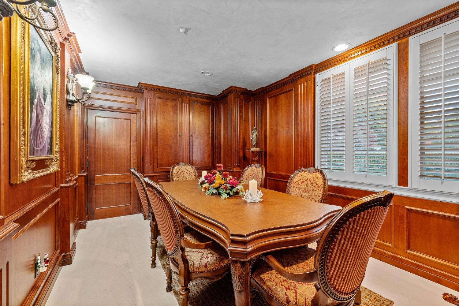 Detail Gallery Image 30 of 84 For 601 Crocker Rd, Sacramento,  CA 95864 - 4 Beds | 4/1 Baths