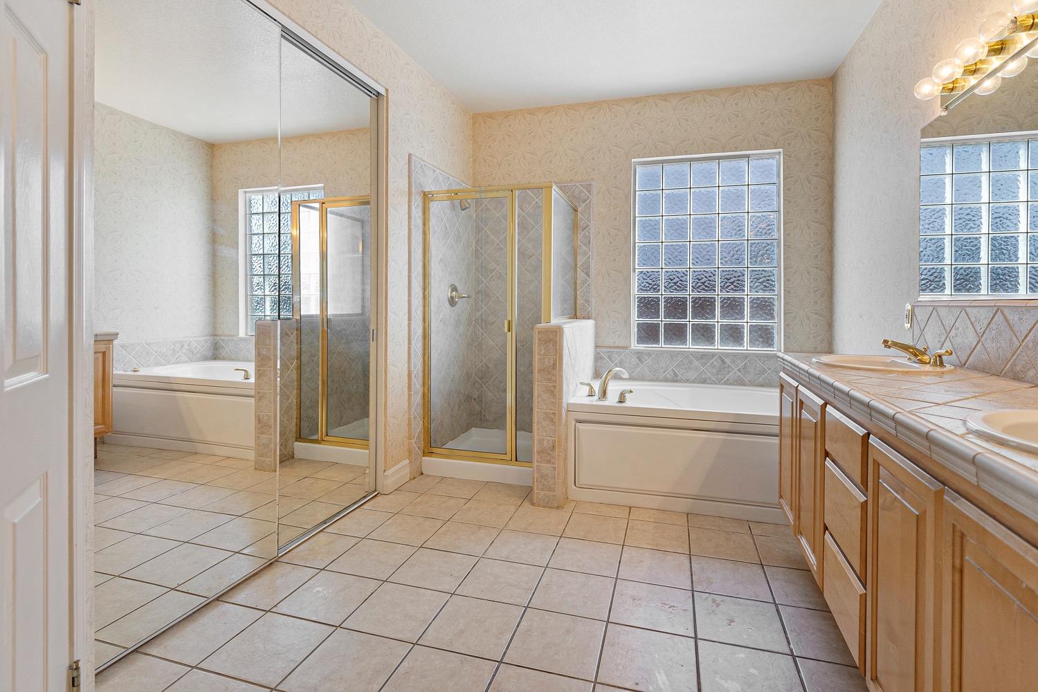Detail Gallery Image 32 of 37 For 6541 Brook Hollow Circle, Stockton,  CA 95219 - 5 Beds | 3/1 Baths