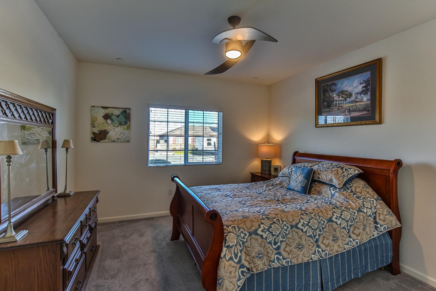 Detail Gallery Image 38 of 55 For 2008 Ellesworth Ct, Plumas Lake,  CA 95961 - 5 Beds | 3 Baths
