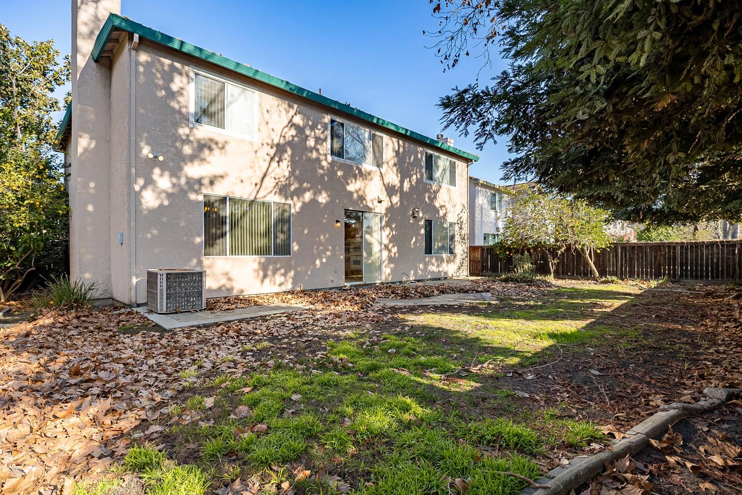 Detail Gallery Image 36 of 37 For 6541 Brook Hollow Circle, Stockton,  CA 95219 - 5 Beds | 3/1 Baths