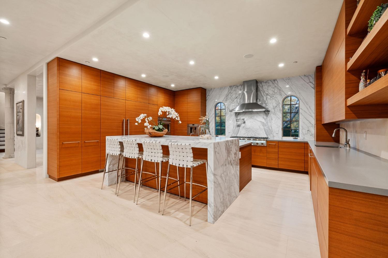 Detail Gallery Image 19 of 84 For 601 Crocker Rd, Sacramento,  CA 95864 - 4 Beds | 4/1 Baths
