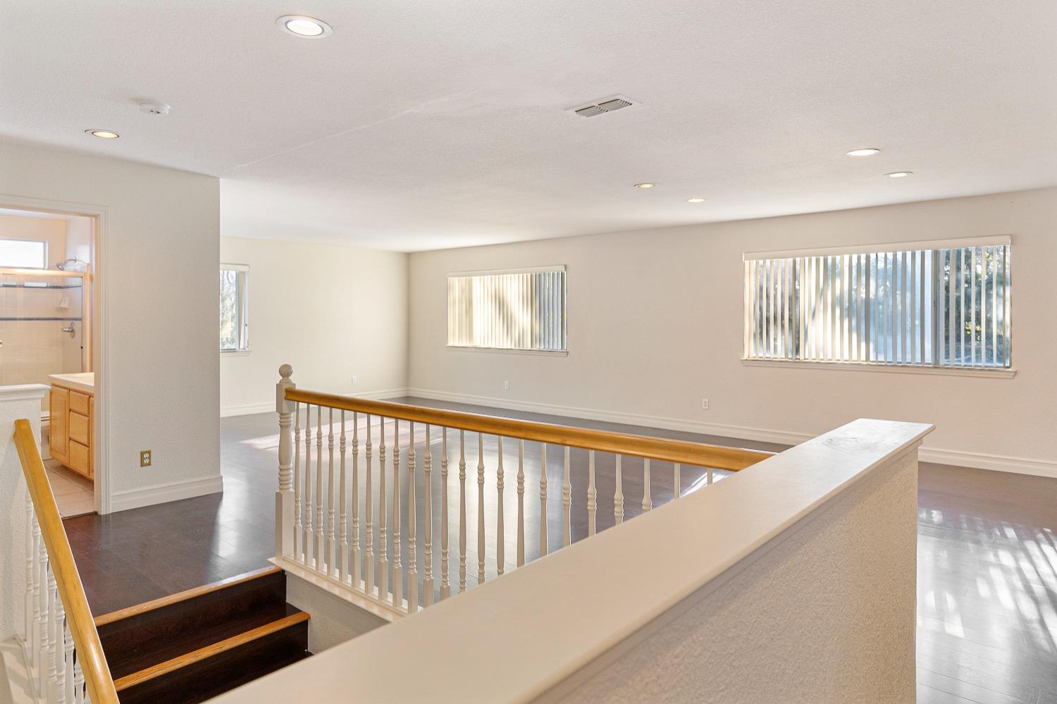 Detail Gallery Image 15 of 37 For 6541 Brook Hollow Circle, Stockton,  CA 95219 - 5 Beds | 3/1 Baths