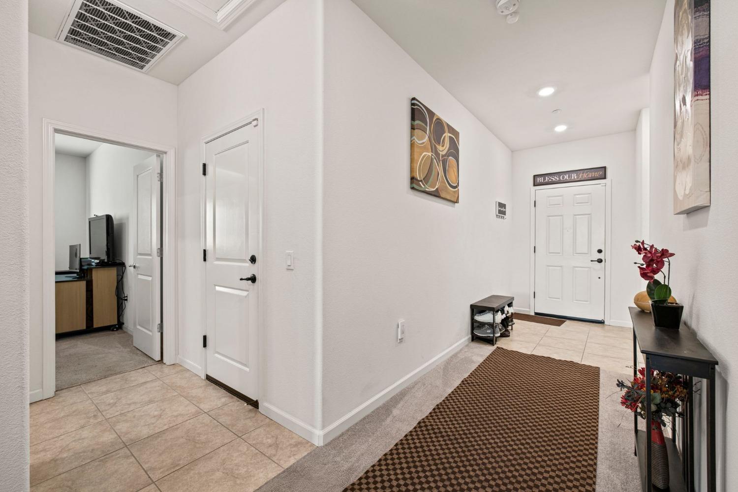 Detail Gallery Image 8 of 52 For 1355 Callison Way, Olivehurst,  CA 95961 - 4 Beds | 2 Baths