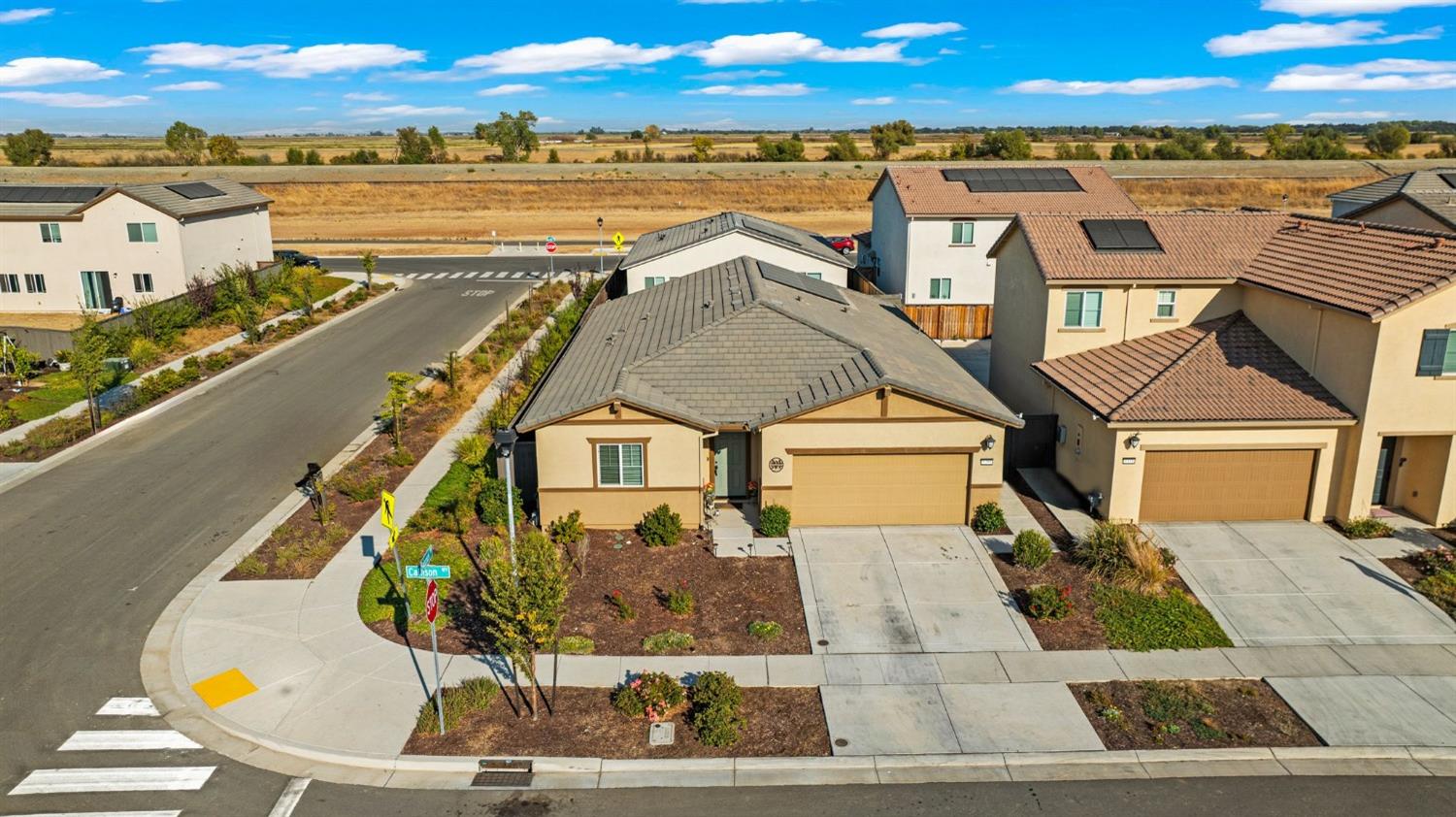 Detail Gallery Image 3 of 52 For 1355 Callison Way, Olivehurst,  CA 95961 - 4 Beds | 2 Baths
