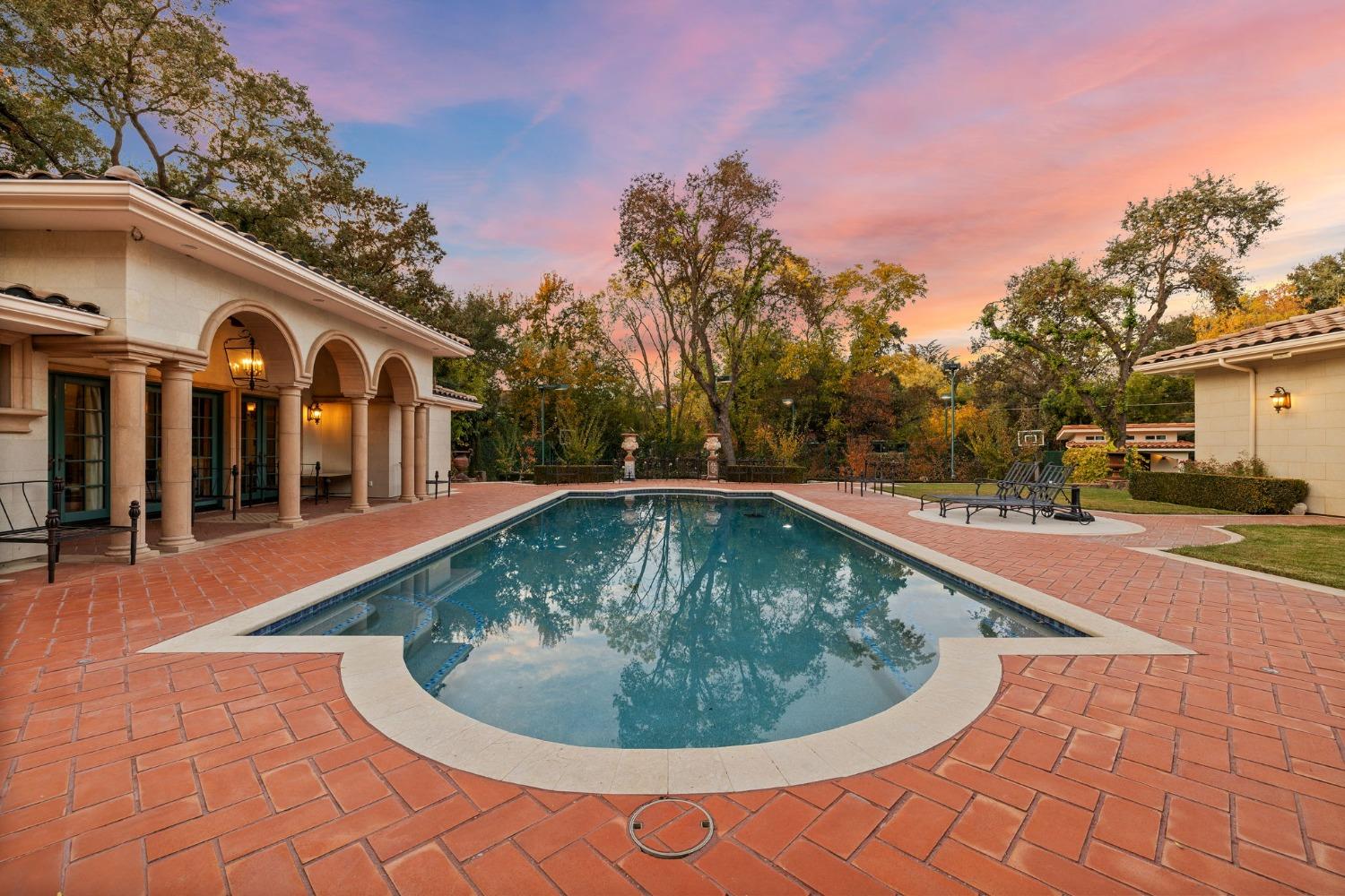 Detail Gallery Image 64 of 84 For 601 Crocker Rd, Sacramento,  CA 95864 - 4 Beds | 4/1 Baths
