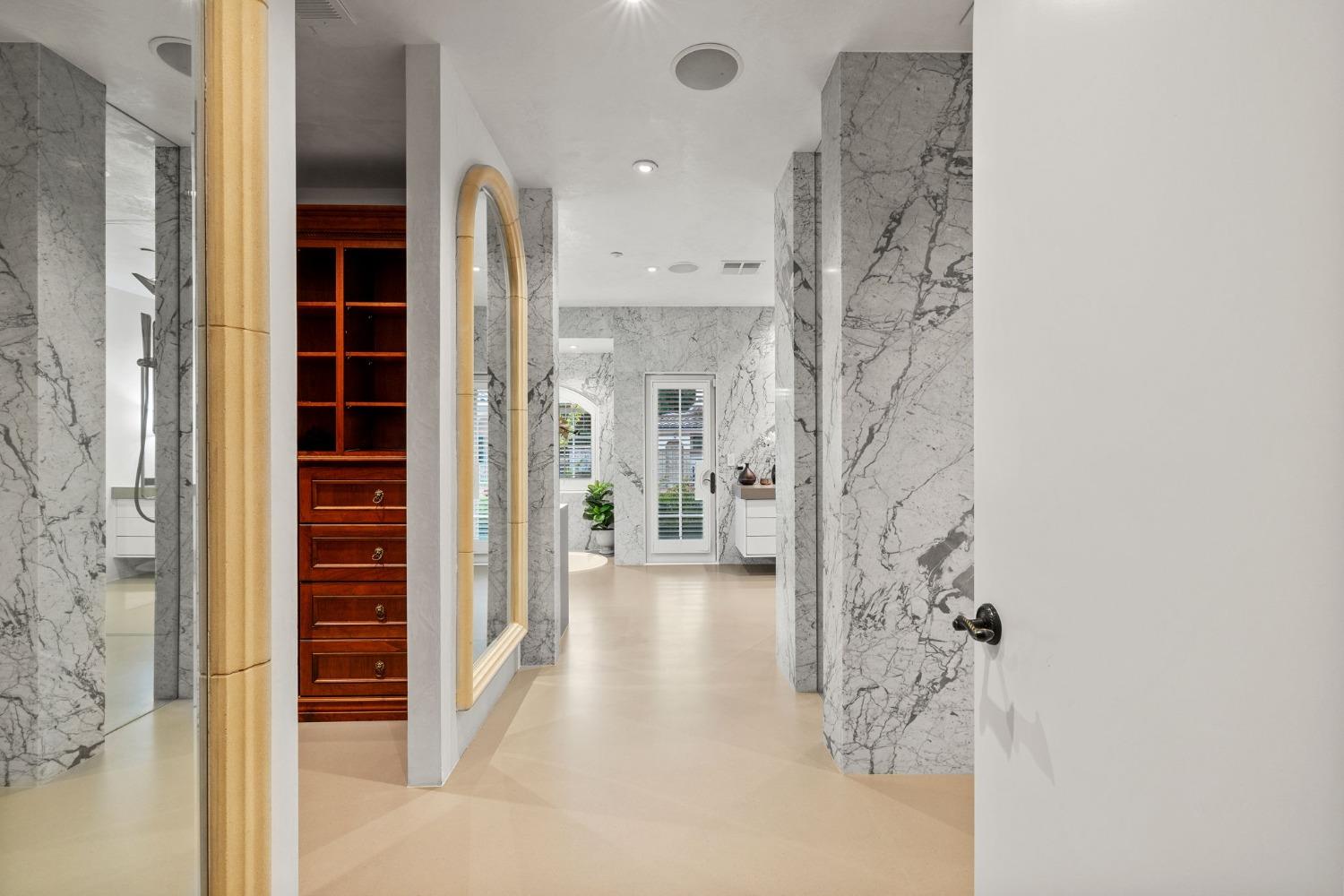 Detail Gallery Image 33 of 84 For 601 Crocker Rd, Sacramento,  CA 95864 - 4 Beds | 4/1 Baths