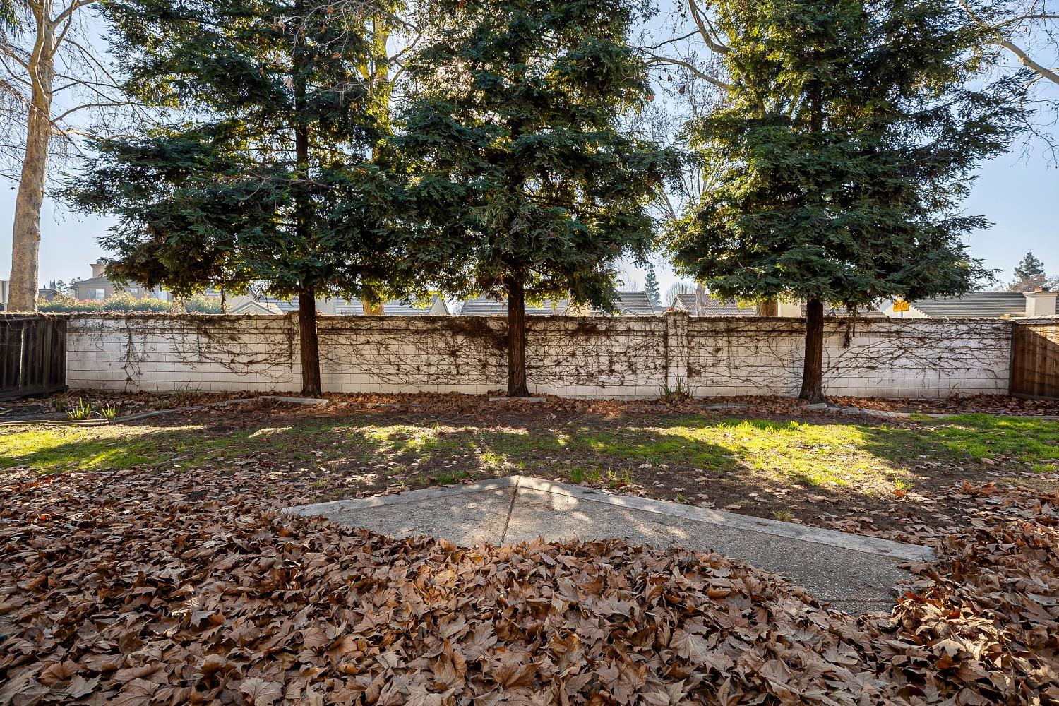 Detail Gallery Image 35 of 37 For 6541 Brook Hollow Circle, Stockton,  CA 95219 - 5 Beds | 3/1 Baths