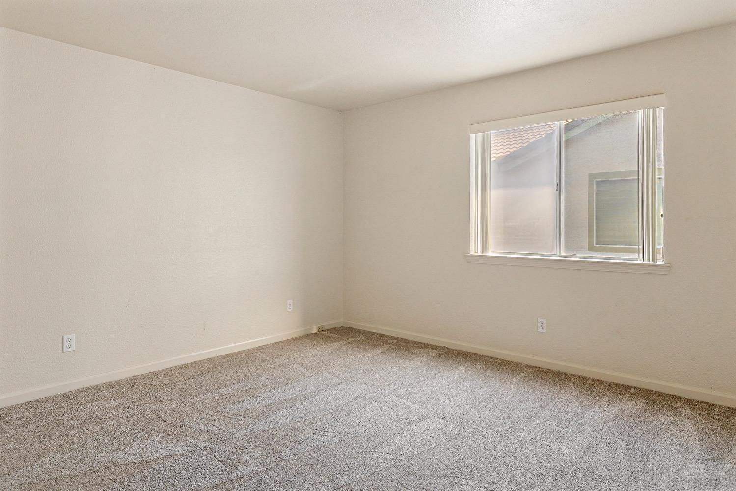 Detail Gallery Image 26 of 37 For 6541 Brook Hollow Circle, Stockton,  CA 95219 - 5 Beds | 3/1 Baths