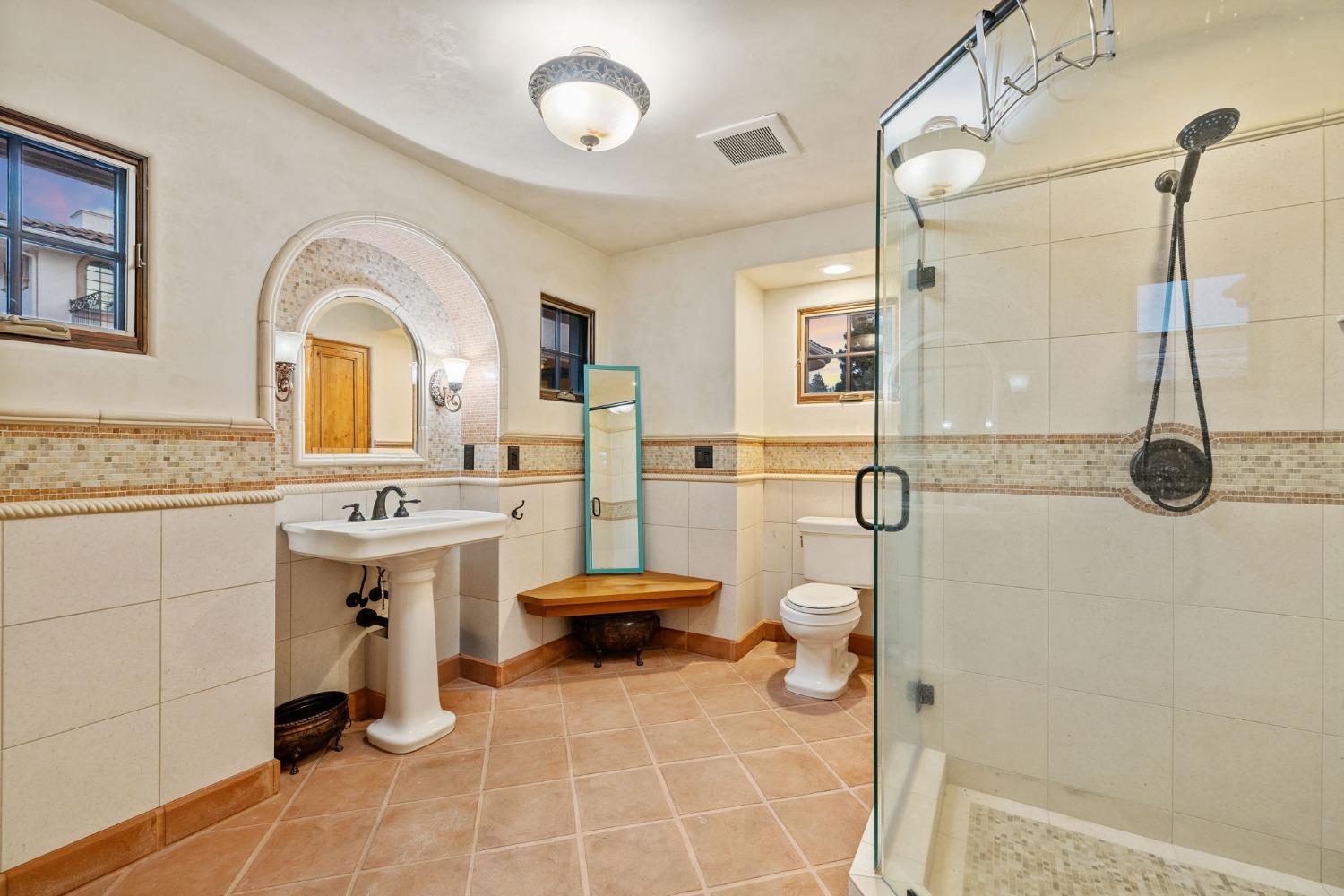Detail Gallery Image 63 of 84 For 601 Crocker Rd, Sacramento,  CA 95864 - 4 Beds | 4/1 Baths