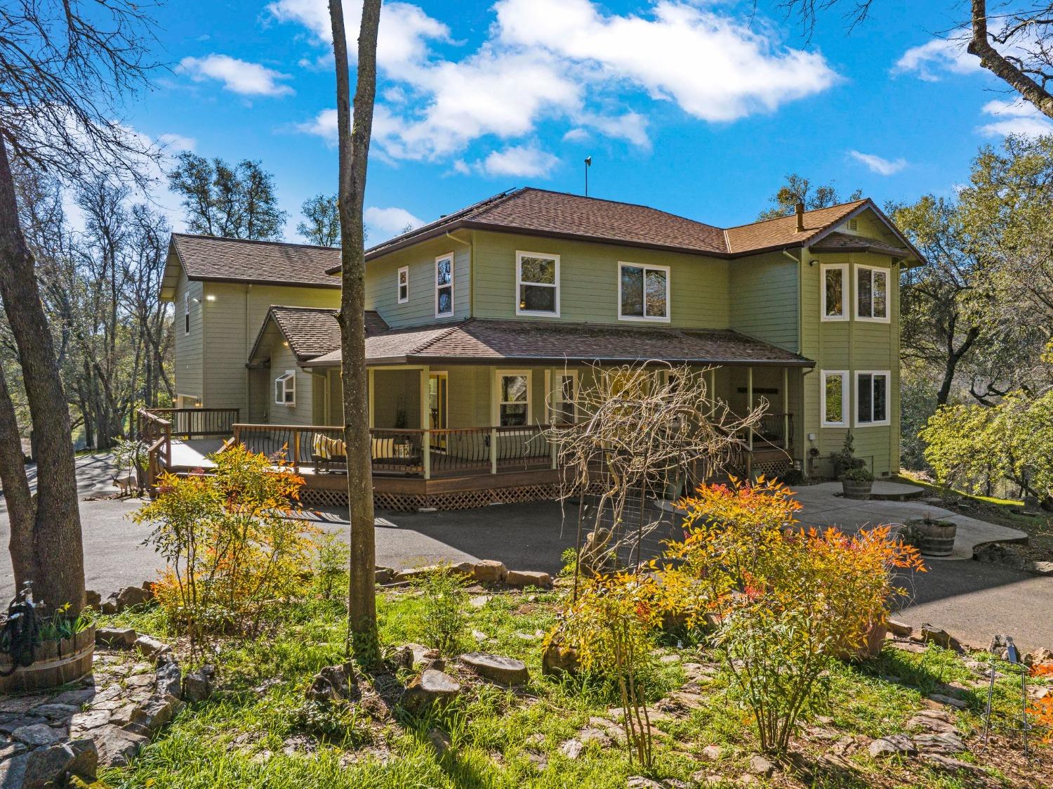 Detail Gallery Image 1 of 1 For 1277 Hidden Lake Ct, Placerville,  CA 95667 - 5 Beds | 5 Baths