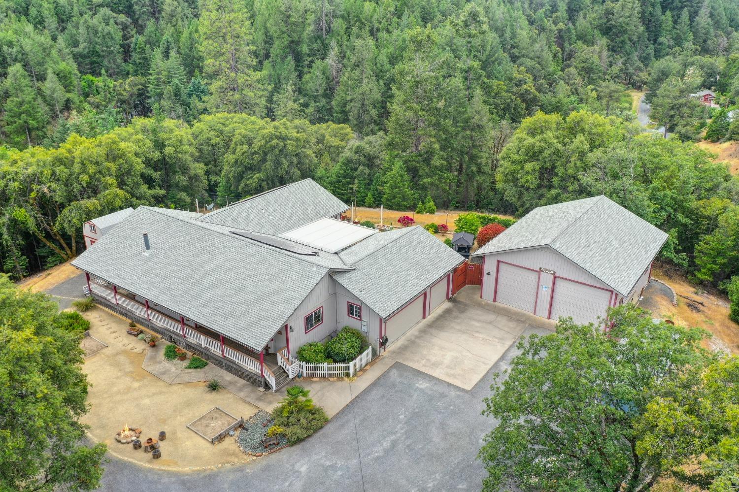 Detail Gallery Image 1 of 1 For 1135 Swanson Ln, Colfax,  CA 95713 - 3 Beds | 2 Baths