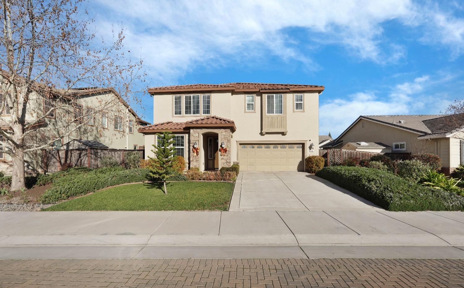 Detail Gallery Image 1 of 1 For 285 Franklin Ln, Ripon,  CA 95366 - 4 Beds | 3 Baths