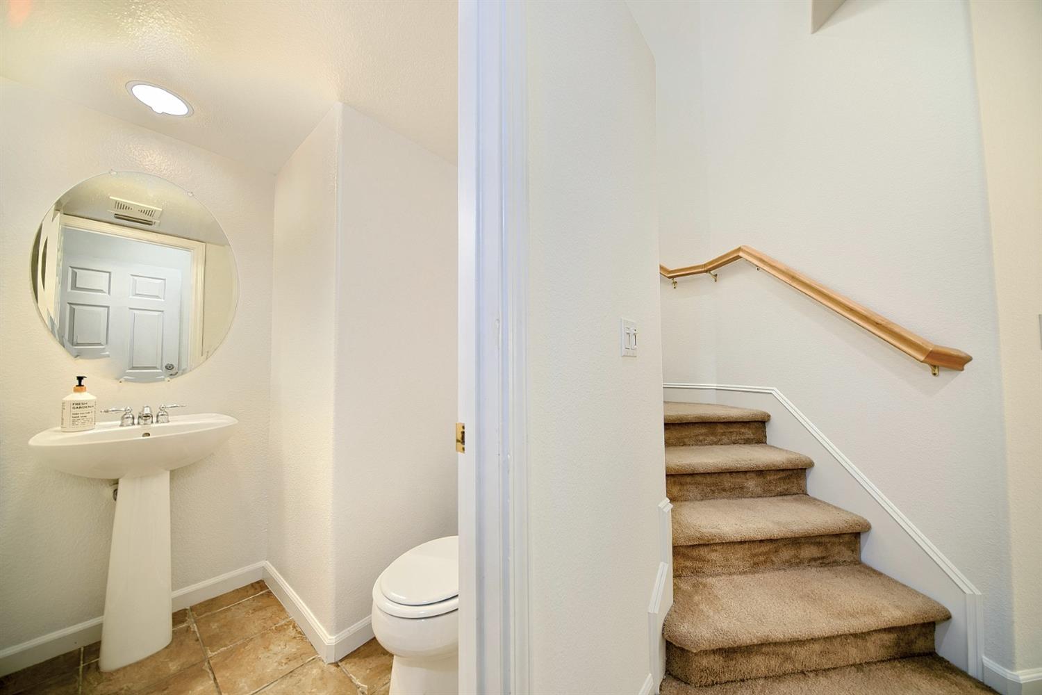 Detail Gallery Image 16 of 36 For 5249 Vesta Cir, Stockton,  CA 95219 - 3 Beds | 2/1 Baths