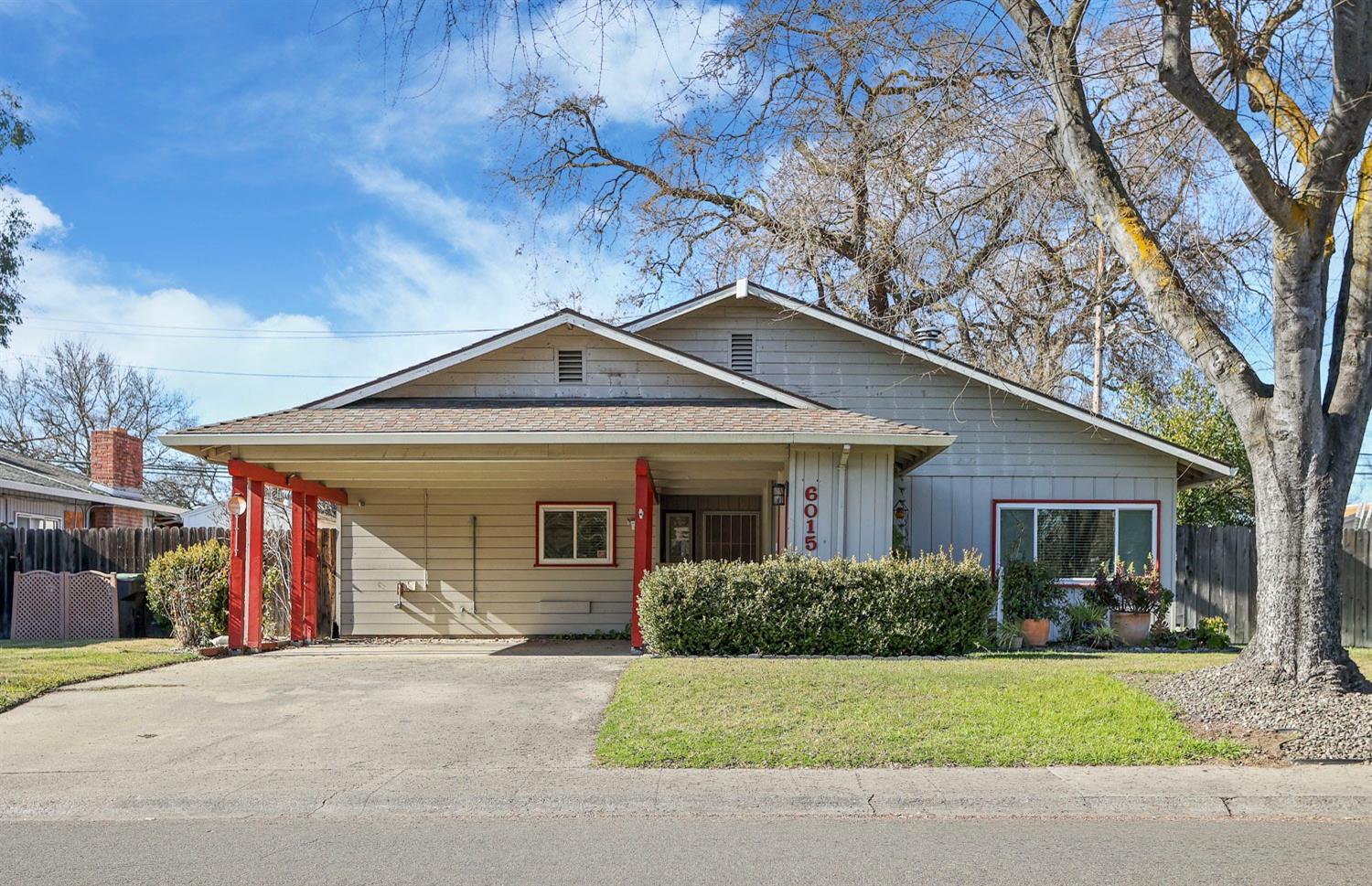 Detail Gallery Image 2 of 39 For 6015 Williamsburg Pl, Stockton,  CA 95207 - 3 Beds | 2 Baths