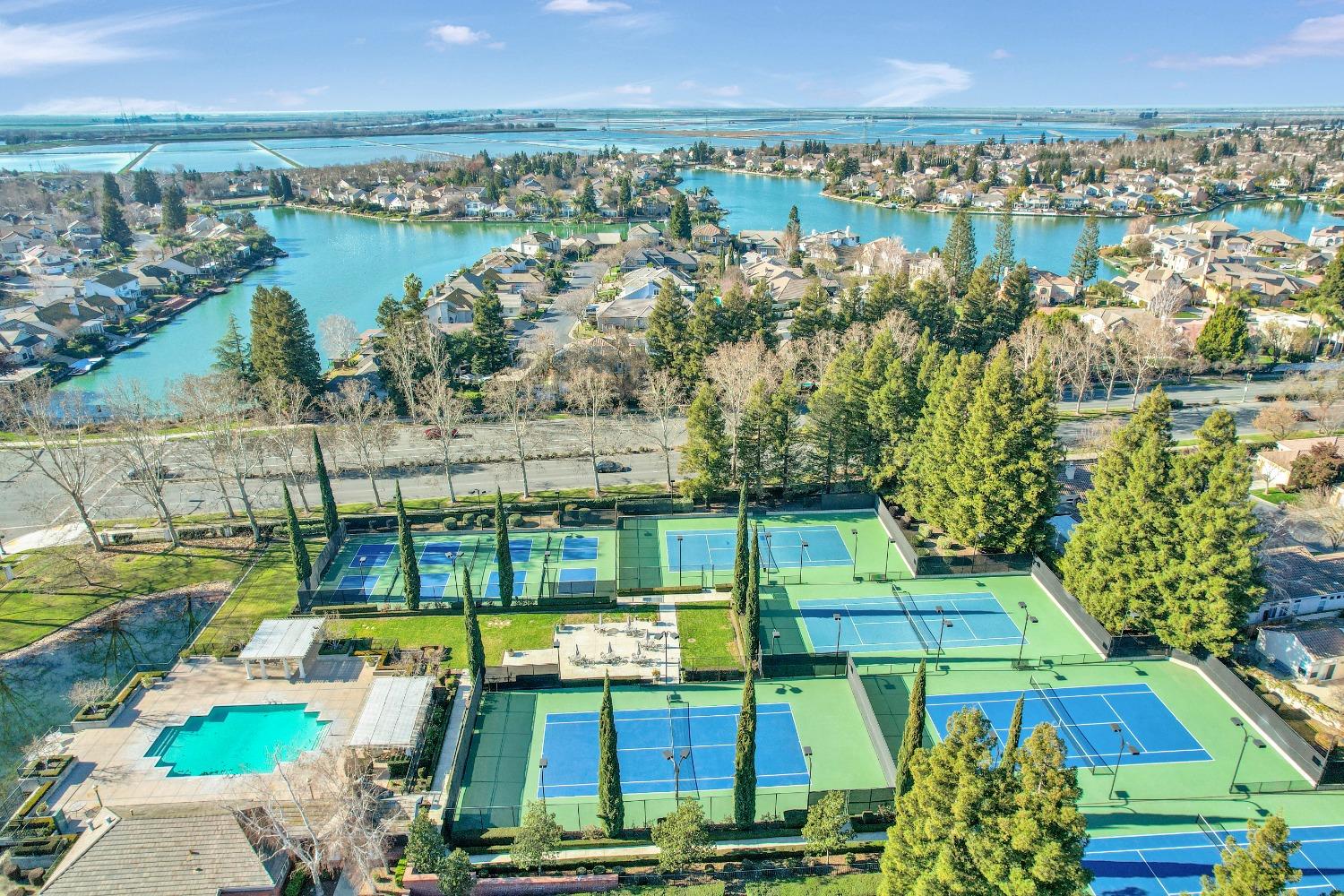 Detail Gallery Image 58 of 66 For 3653 Saint Andrews Dr #14,  Stockton,  CA 95219 - 3 Beds | 2 Baths