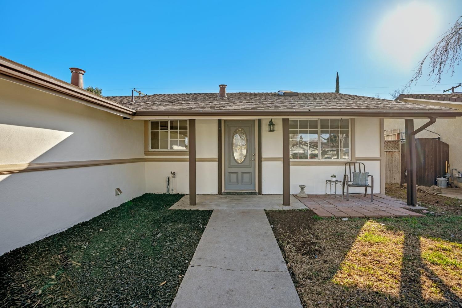 Detail Gallery Image 2 of 31 For 2644 Cypress Ave, Stockton,  CA 95207 - 3 Beds | 2 Baths