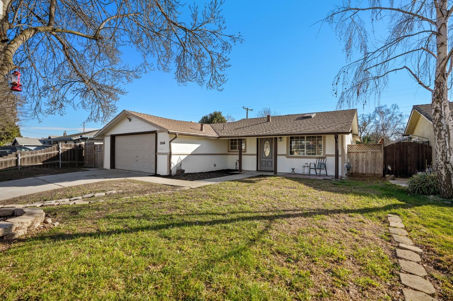 Detail Gallery Image 1 of 31 For 2644 Cypress Ave, Stockton,  CA 95207 - 3 Beds | 2 Baths