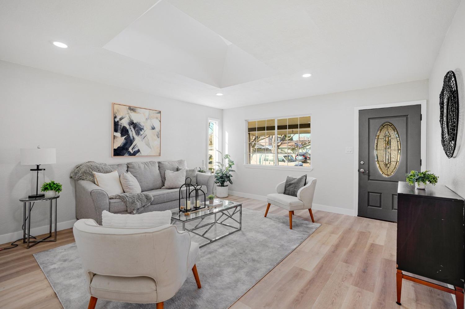 Detail Gallery Image 9 of 31 For 2644 Cypress Ave, Stockton,  CA 95207 - 3 Beds | 2 Baths
