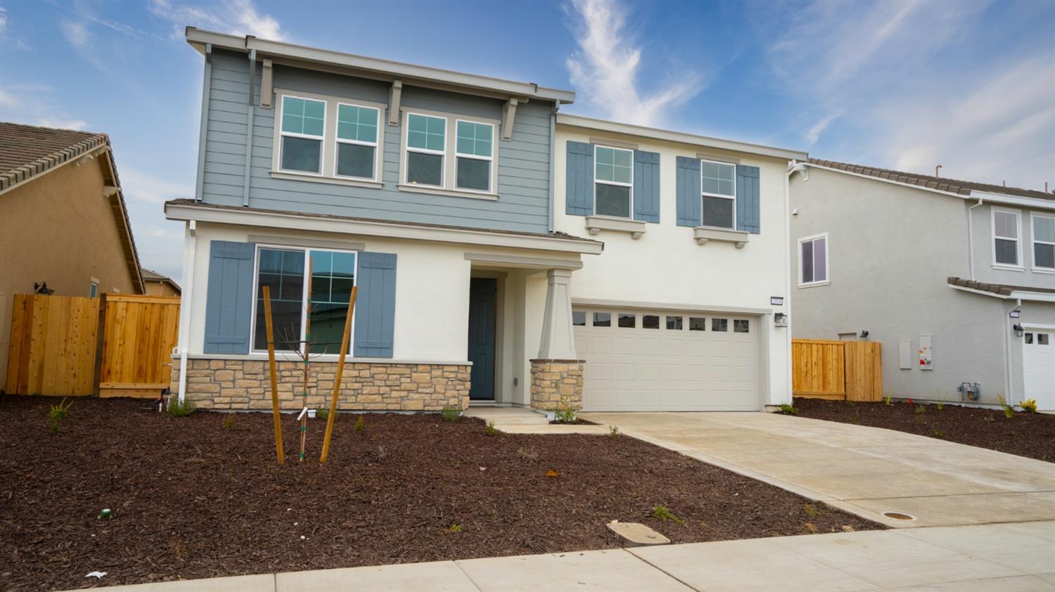 Detail Gallery Image 1 of 37 For 2414 Abruzzo St, Manteca,  CA 95337 - 4 Beds | 3 Baths