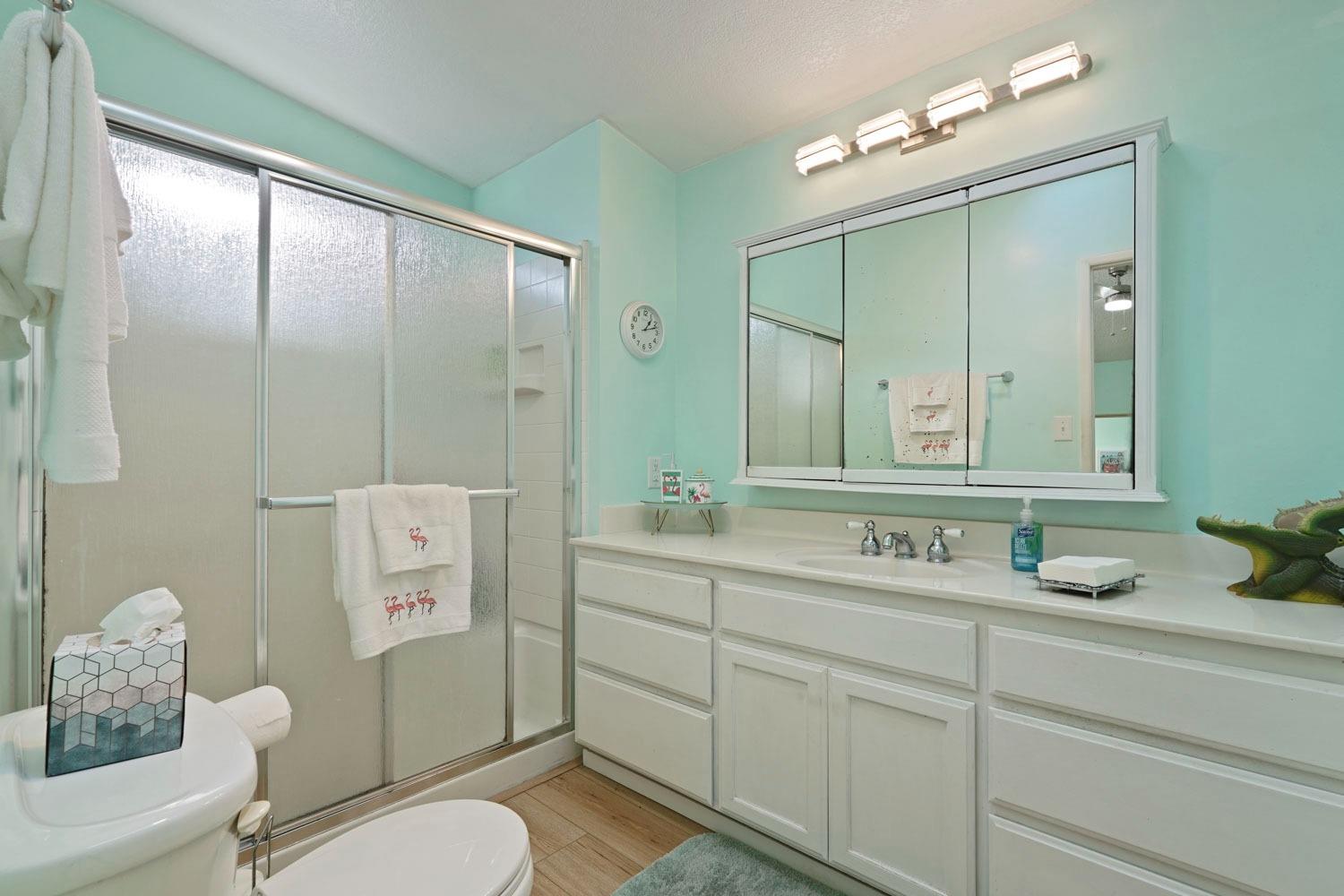 Detail Gallery Image 15 of 27 For 8 River Bend Dr, Lodi,  CA 95242 - 2 Beds | 2 Baths