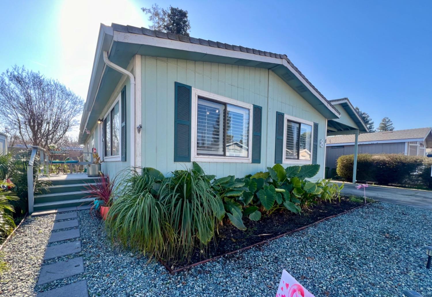 Detail Gallery Image 5 of 27 For 8 River Bend Dr, Lodi,  CA 95242 - 2 Beds | 2 Baths