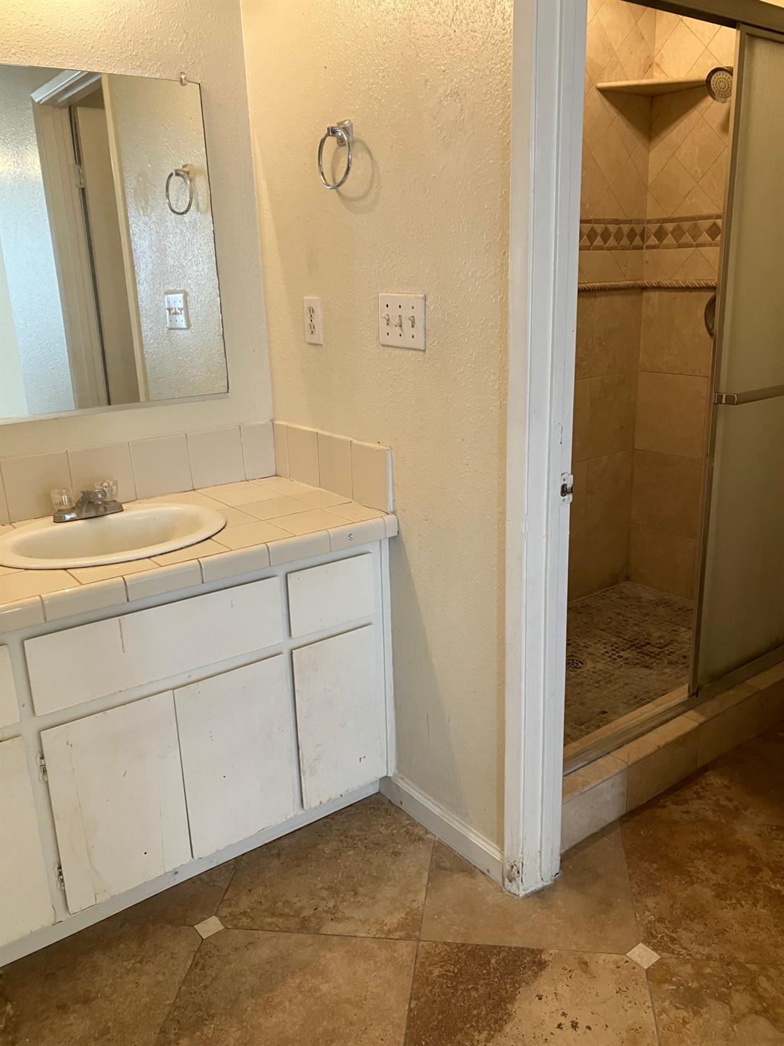 Detail Gallery Image 11 of 13 For 2108 Janel St, Modesto,  CA 95350 - 3 Beds | 2 Baths
