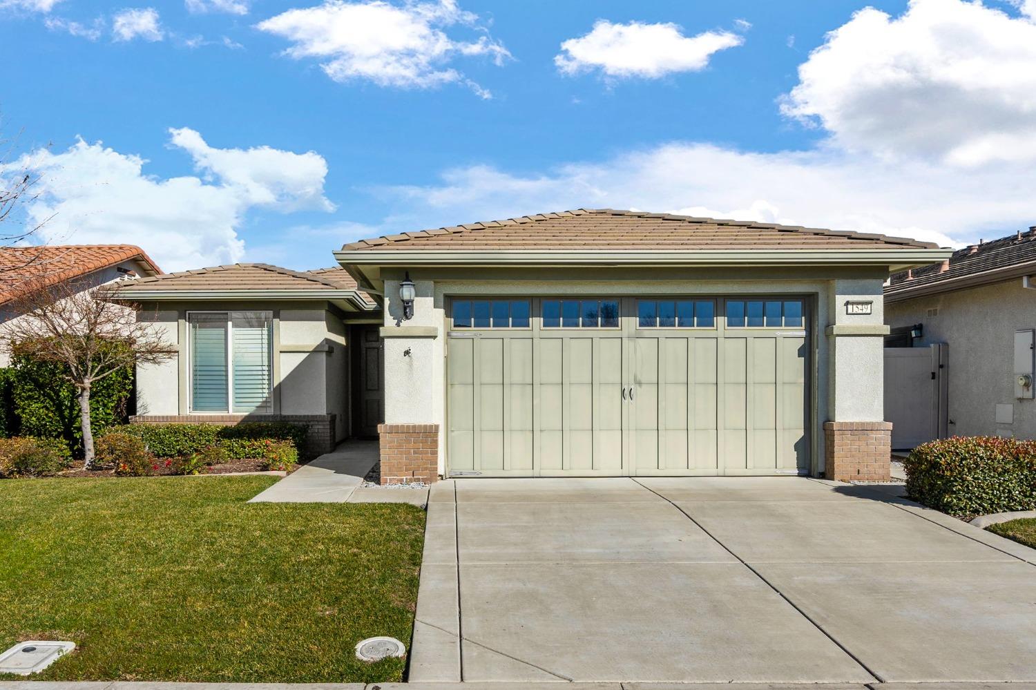 Detail Gallery Image 1 of 1 For 1549 Maple Valley St, Manteca,  CA 95336 - 2 Beds | 2 Baths