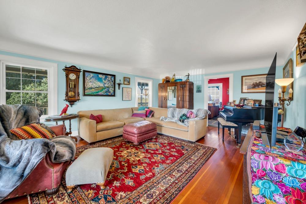 Detail Gallery Image 12 of 74 For 13263 Grand Island Rd, Walnut Grove,  CA 95690 - 4 Beds | 1/1 Baths