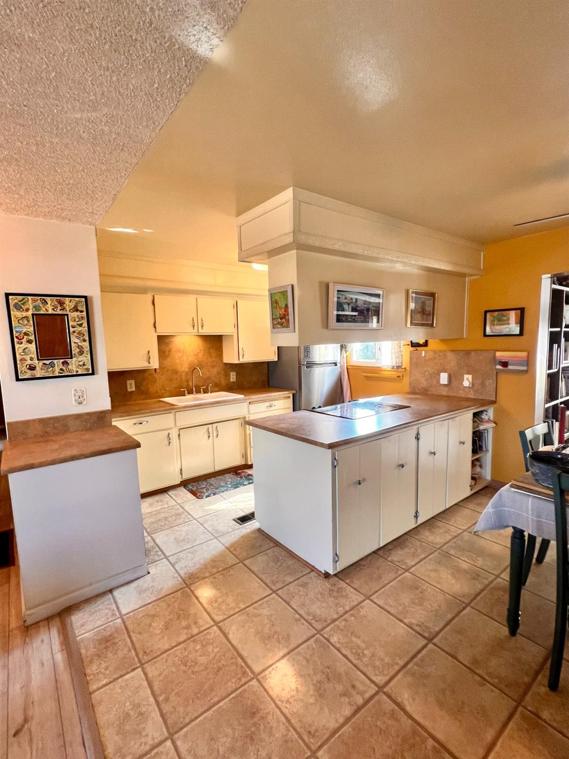 Detail Gallery Image 6 of 29 For 4650 Dahlia Dr, Stockton,  CA 95212 - 3 Beds | 2 Baths
