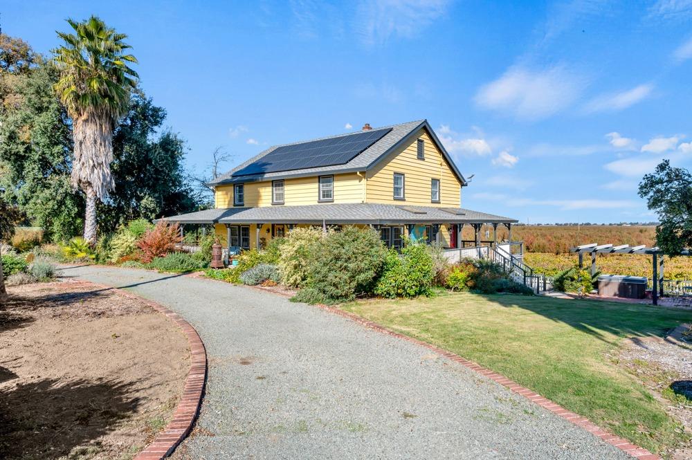 Detail Gallery Image 15 of 74 For 13263 Grand Island Rd, Walnut Grove,  CA 95690 - 4 Beds | 1/1 Baths