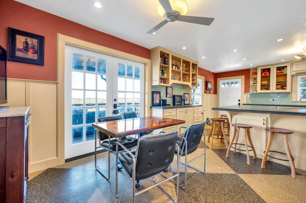 Detail Gallery Image 10 of 74 For 13263 Grand Island Rd, Walnut Grove,  CA 95690 - 4 Beds | 1/1 Baths