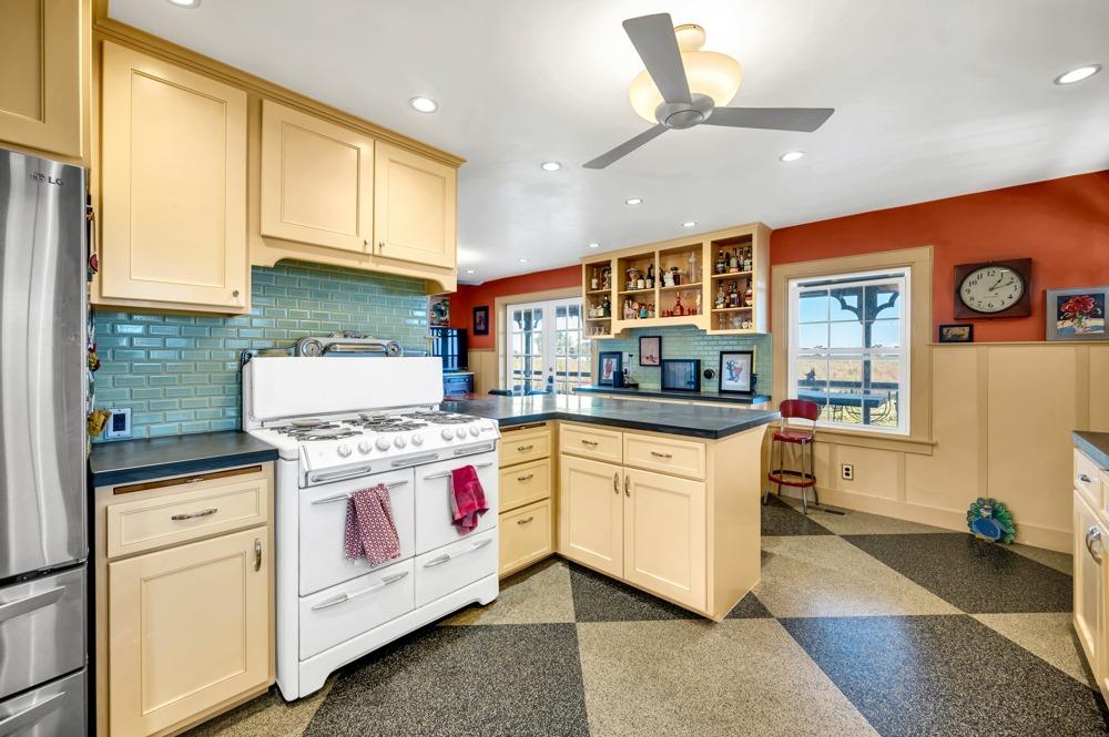 Detail Gallery Image 3 of 74 For 13263 Grand Island Rd, Walnut Grove,  CA 95690 - 4 Beds | 1/1 Baths