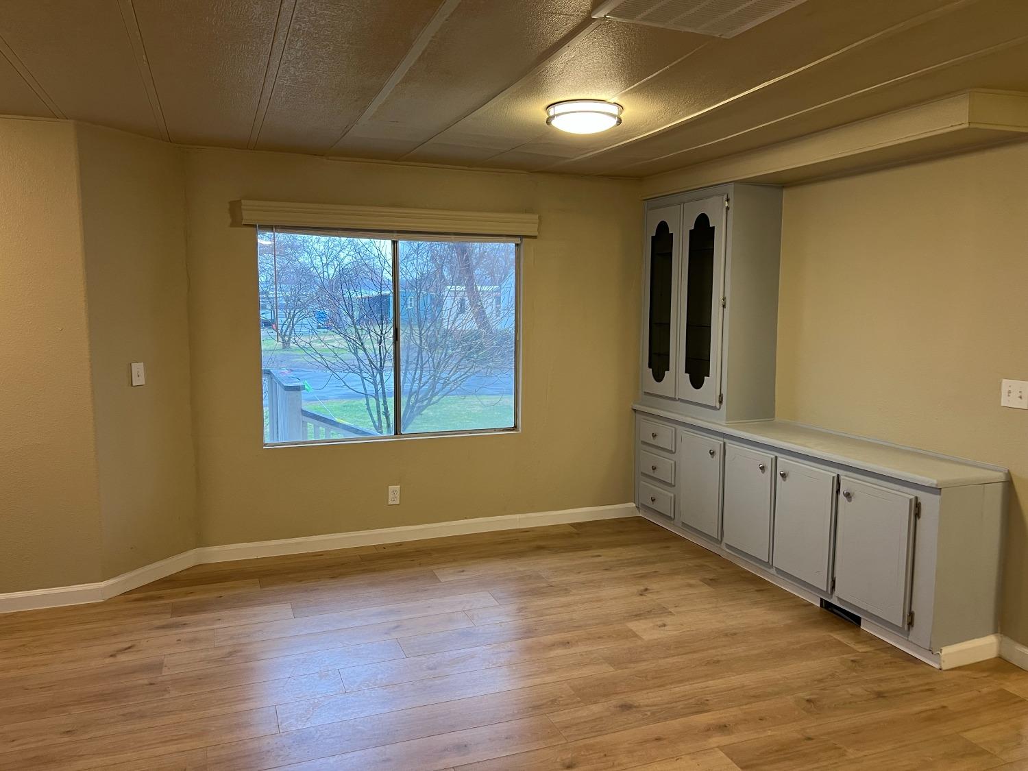 Detail Gallery Image 7 of 14 For 11705 Parey Ave 42, Red Bluff,  CA 96080 - 2 Beds | 2 Baths